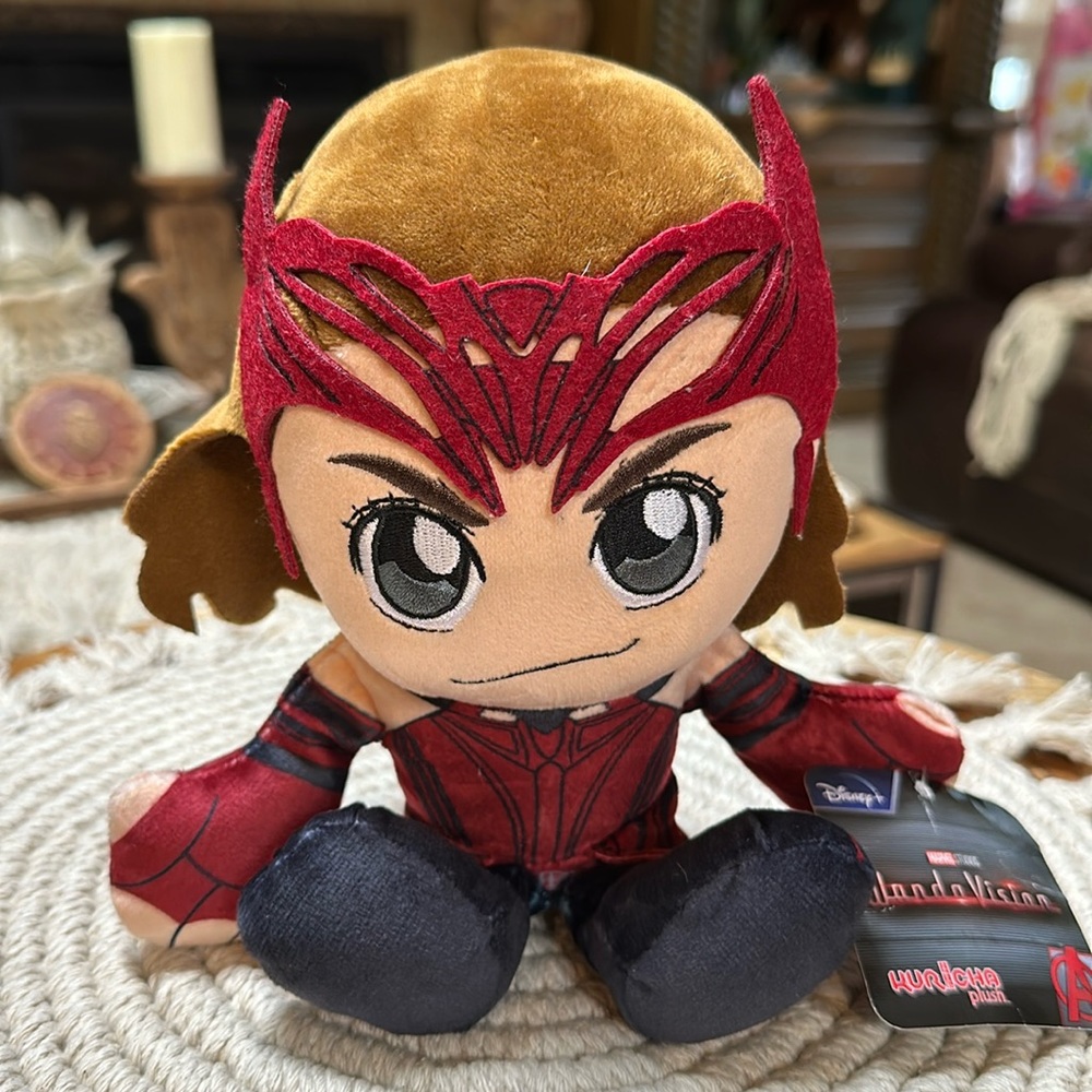 Disney Marvel Wanda Vision Scarlet Witch Vision with tag